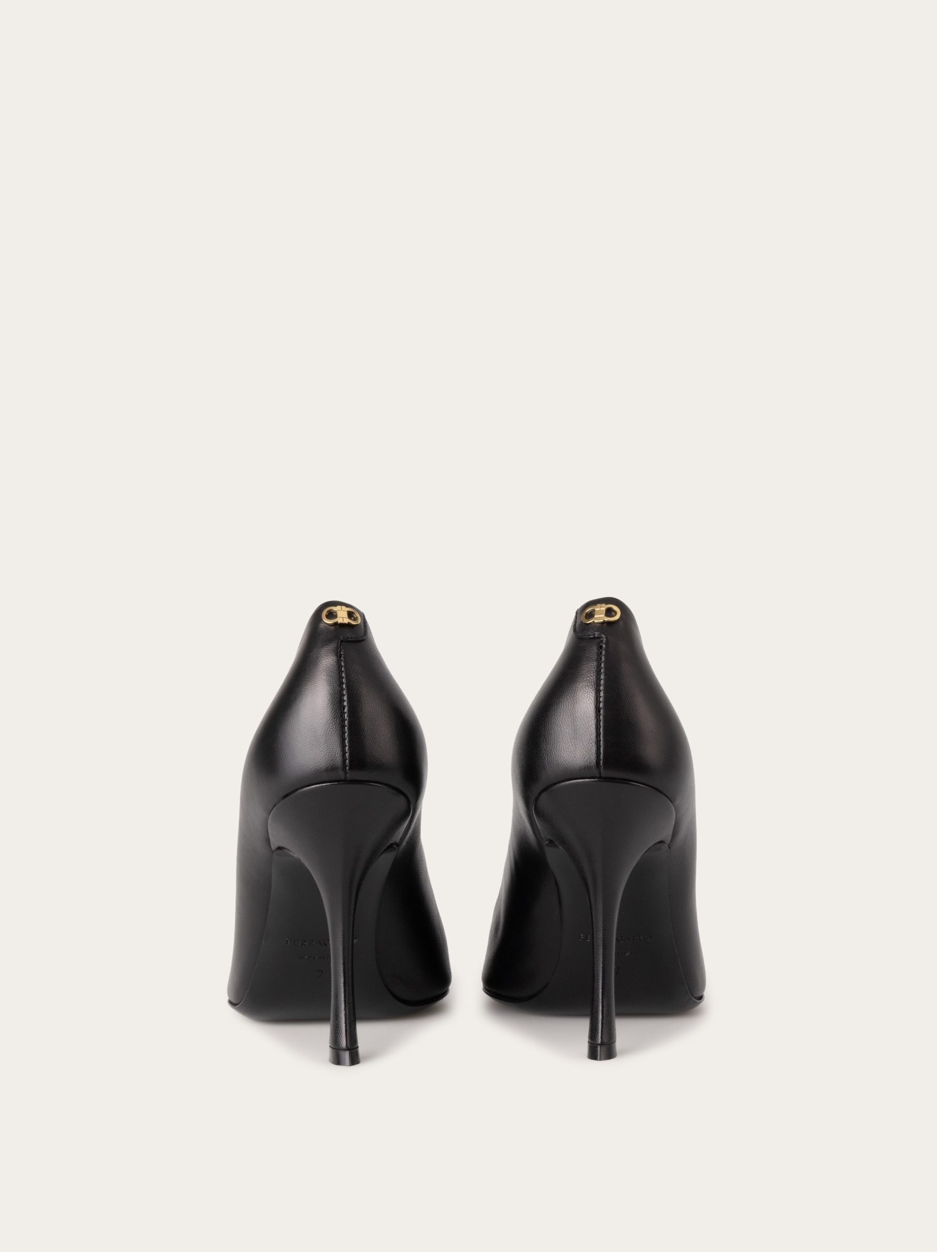 Ferragamo Pump shoe - Image 6